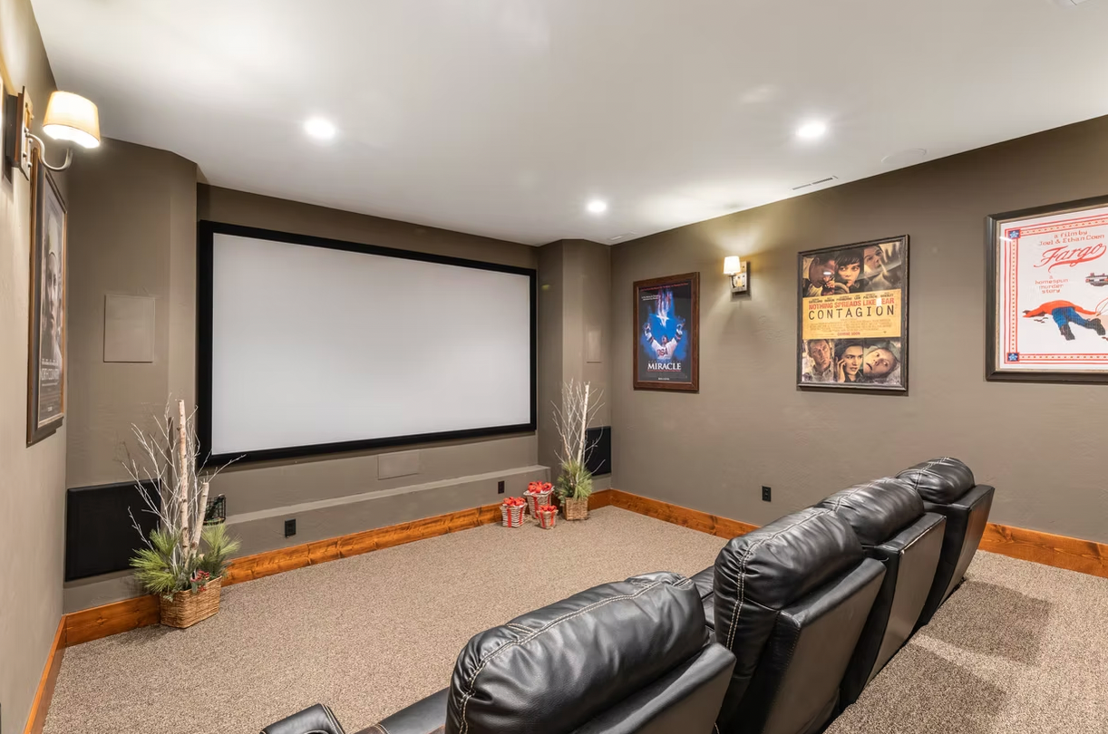 The Lodge - Solo + Shared Rooms