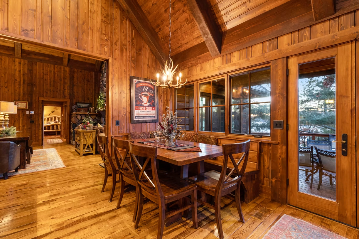 The Lodge - Solo + Shared Rooms