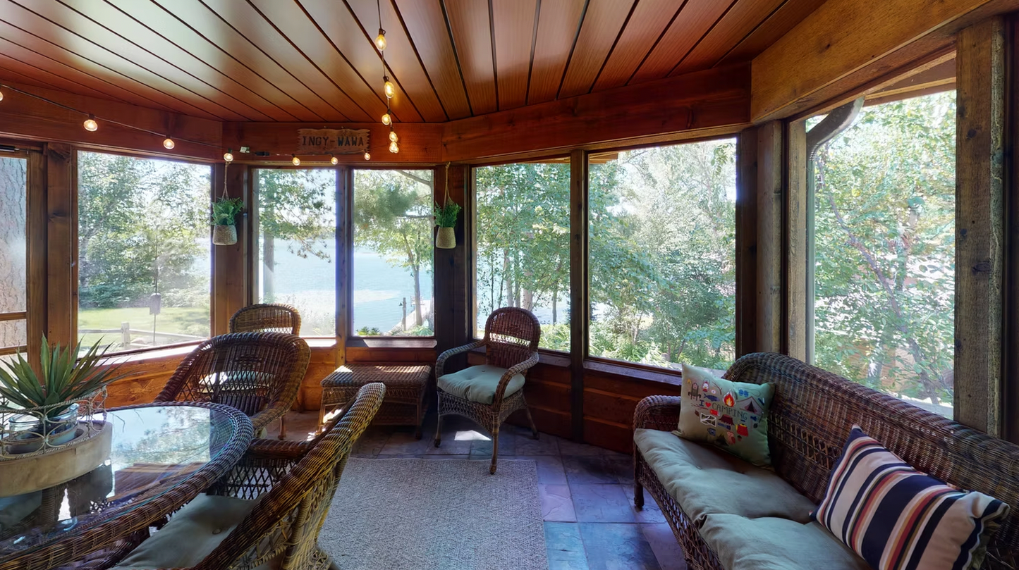 The Lodge - Solo + Shared Rooms