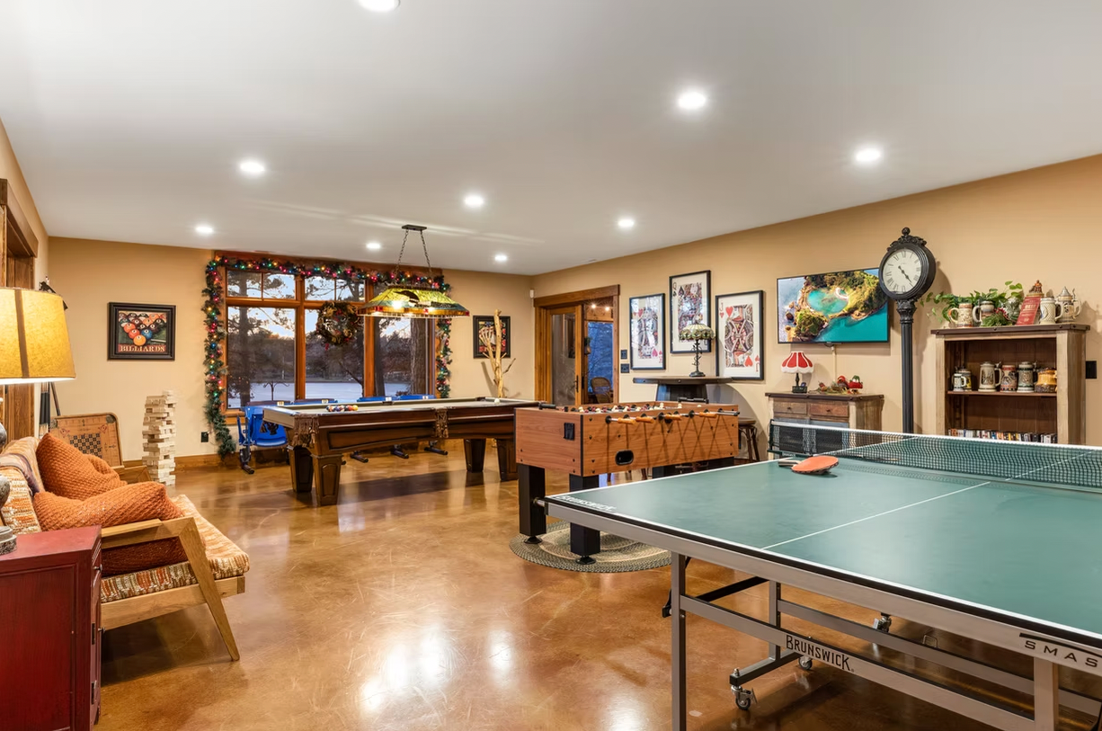 The Lodge - Solo + Shared Rooms