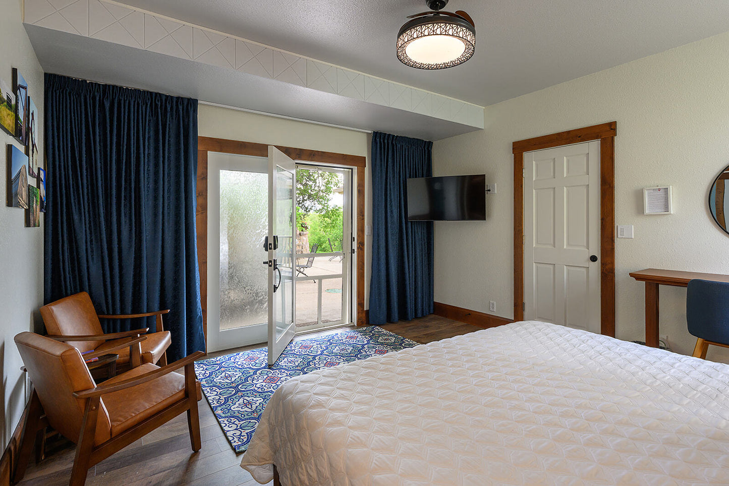 Driftless Shared King Room - 2 Person Shared Room ($775/ea)